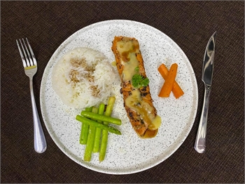 Cá Hồi Sốt Bơ Tranh